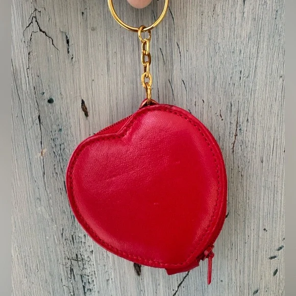Heart-shaped purse charm/key ring that is a tiny little coin purse itself - Picture 2 of 7